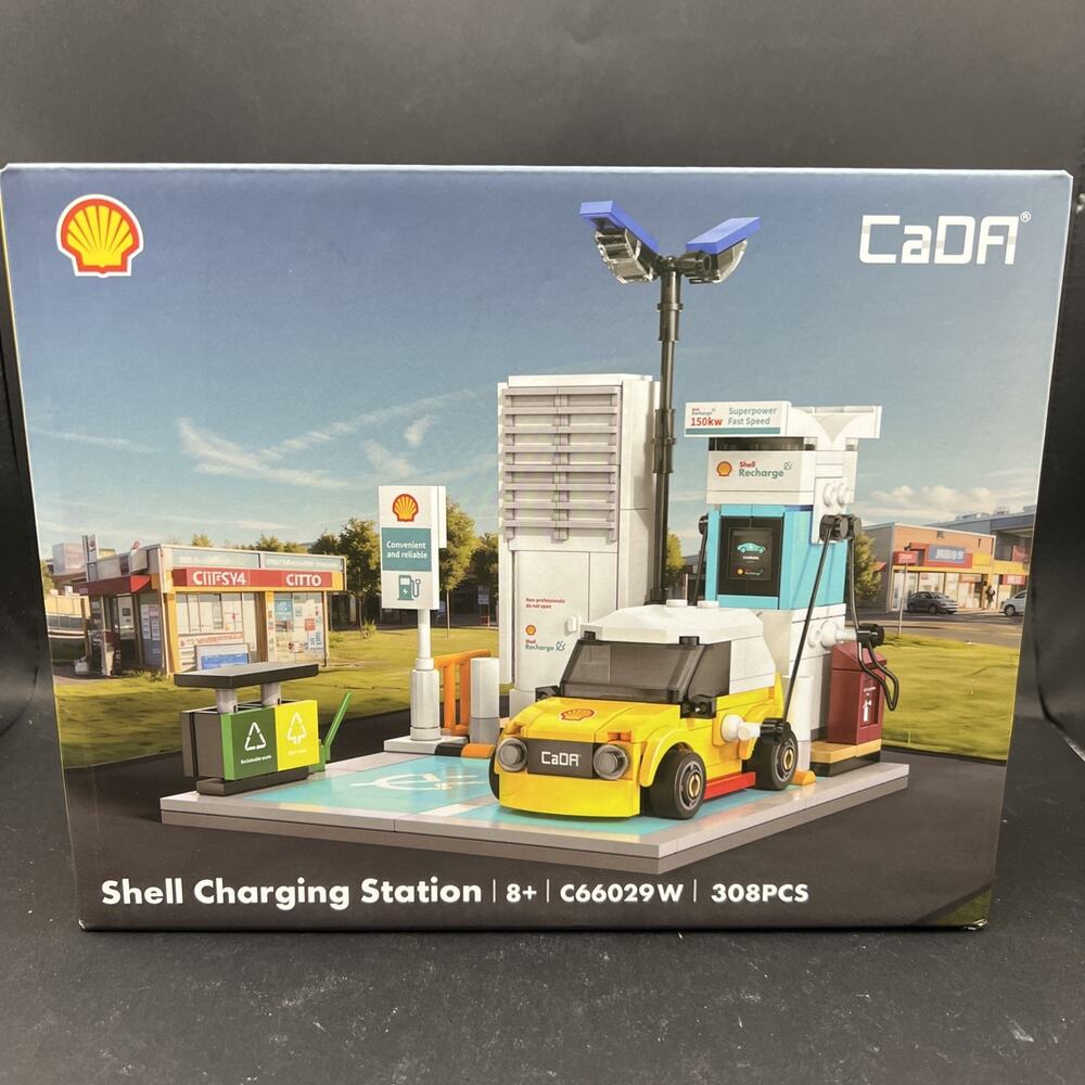 CADA DBLC66029W Retail Shell Charging Station Building Set - 308 Pieces